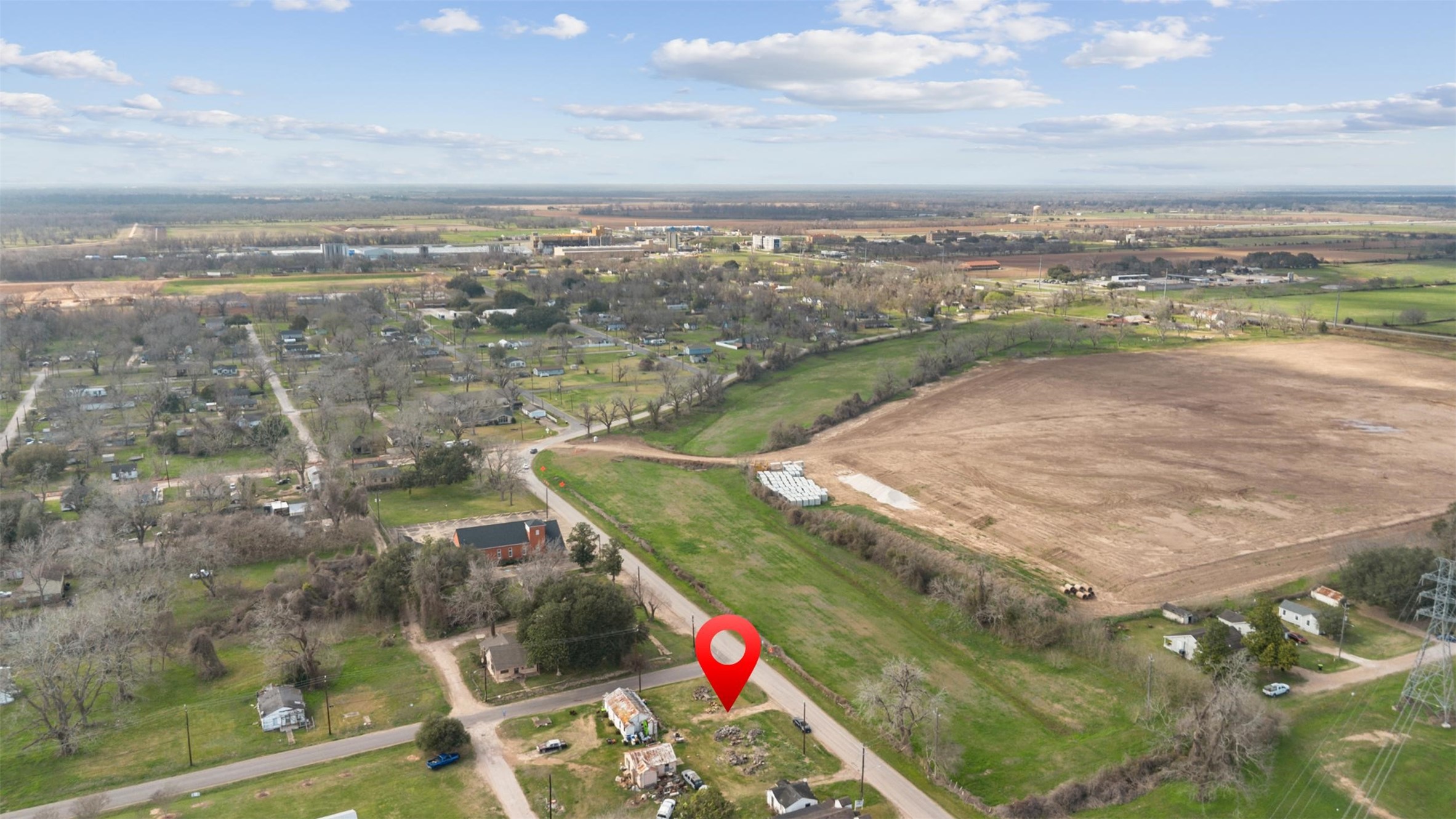 929 West Spanish Camp Road Wharton, TX 77488 - Photo 6 of 23 a view of a city