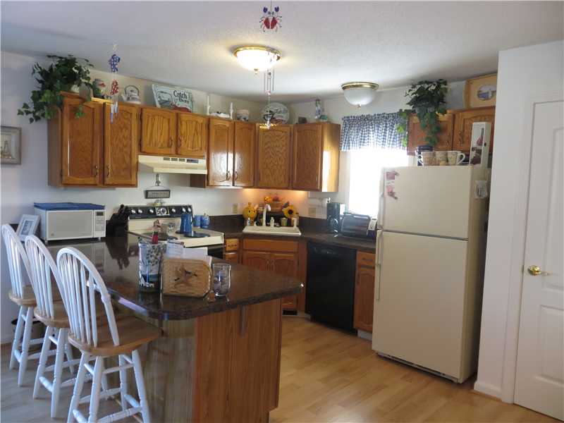 89 Quannacut Road, Unit 89B Westerly, RI 02891 - Photo 6 of 25 Kitchen. Kitchen