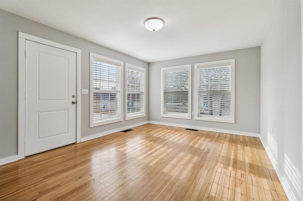 217 Pine Street Aledo, TX 76008 - Photo 6 of 38