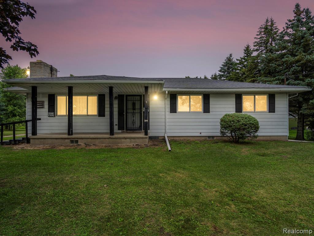 7693 Dryden Road Almont, MI 48003 - Photo 1 of 47