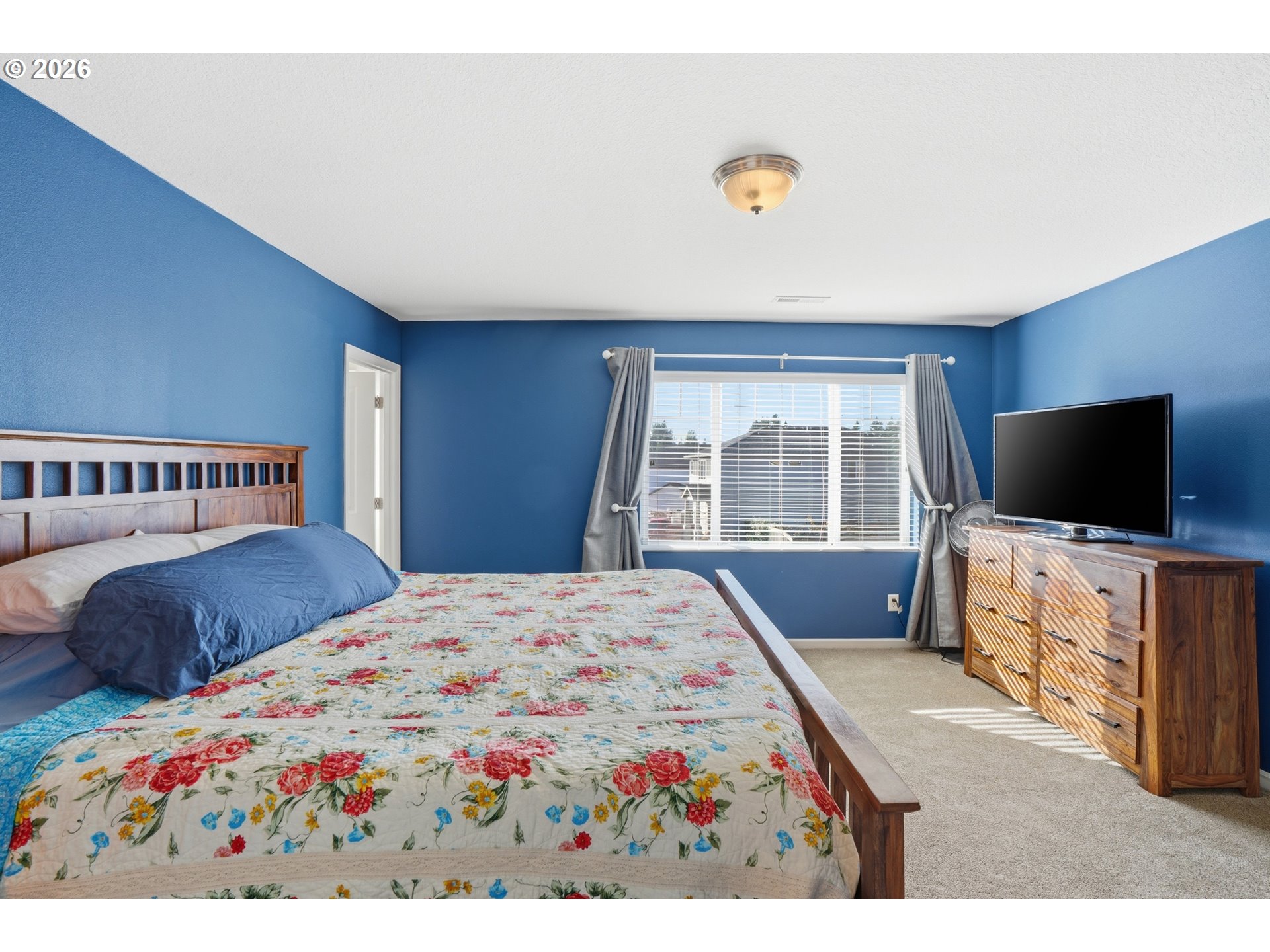 2790 South Red Tail Loop Ridgefield, WA 98642 - Photo 19 of 39 Primary Bedroom