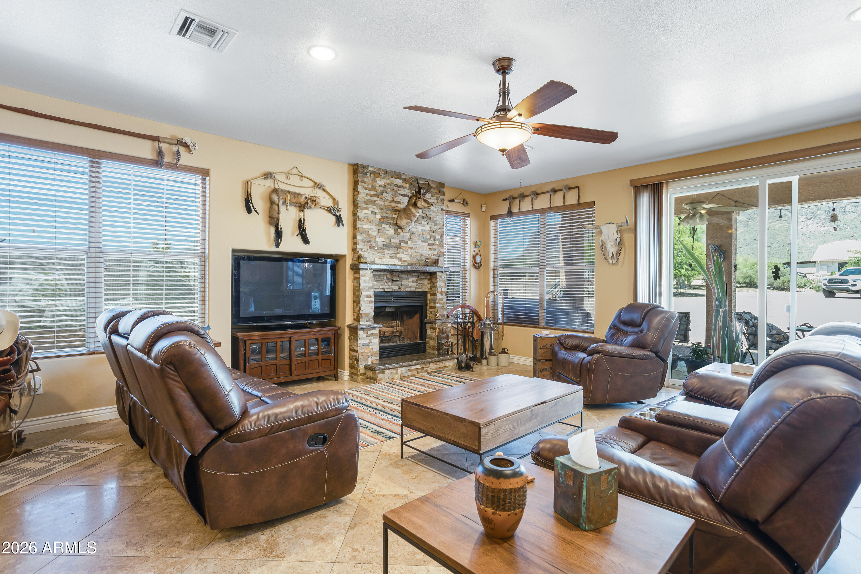 83 South Geronimo Road Apache Junction, AZ 85119 - Photo 5 of 69