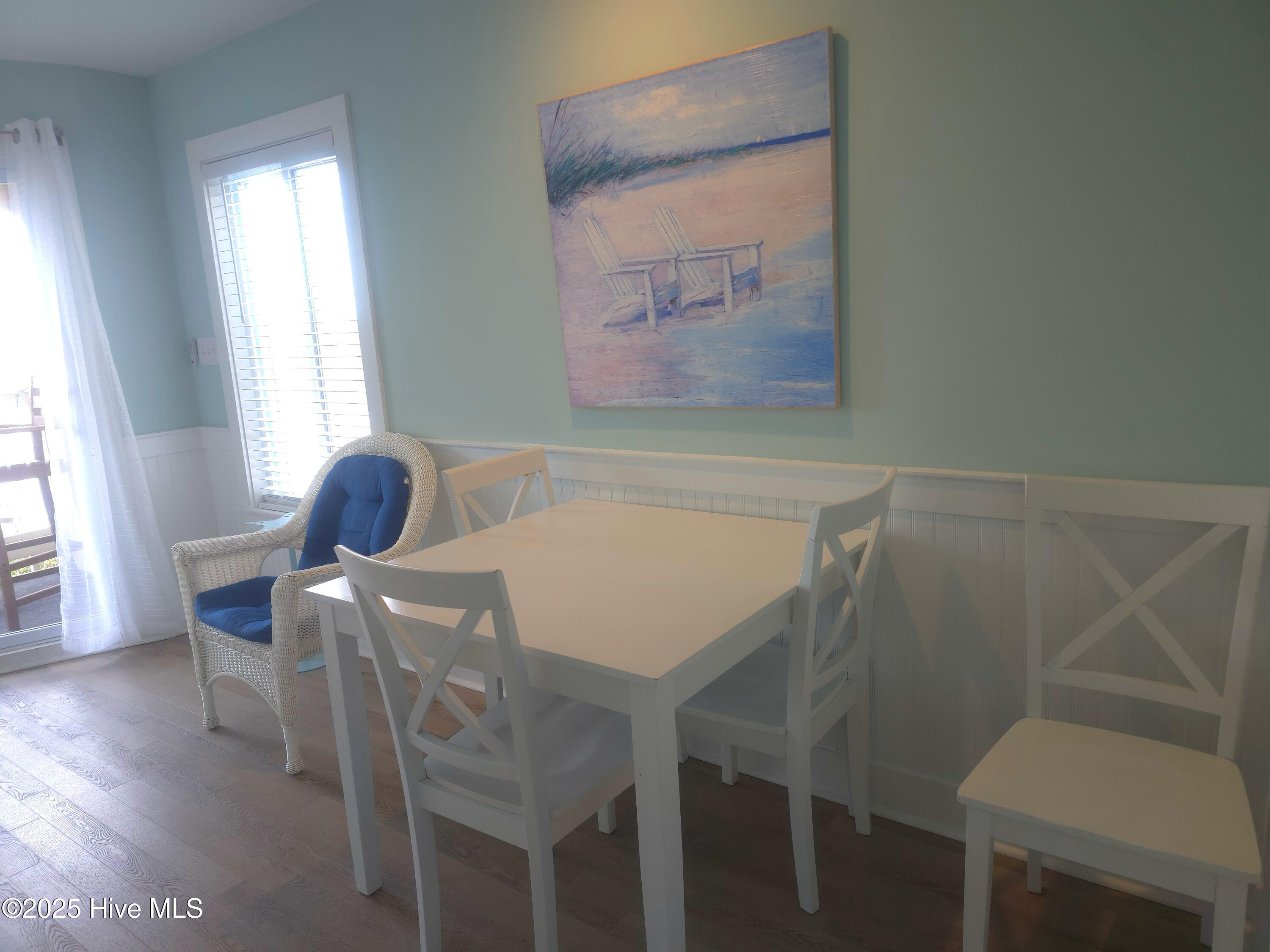1904 East Fort Macon Road, Unit 130 Atlantic Beach, NC 28512 - Photo 7 of 28 Dining Area