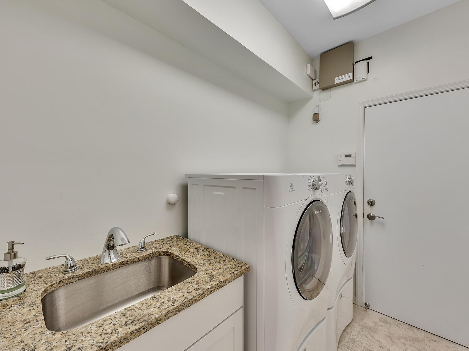 6334 Northwest 23rd Road Boca Raton, FL 33434 - Photo 57 of 77 2F0A0461