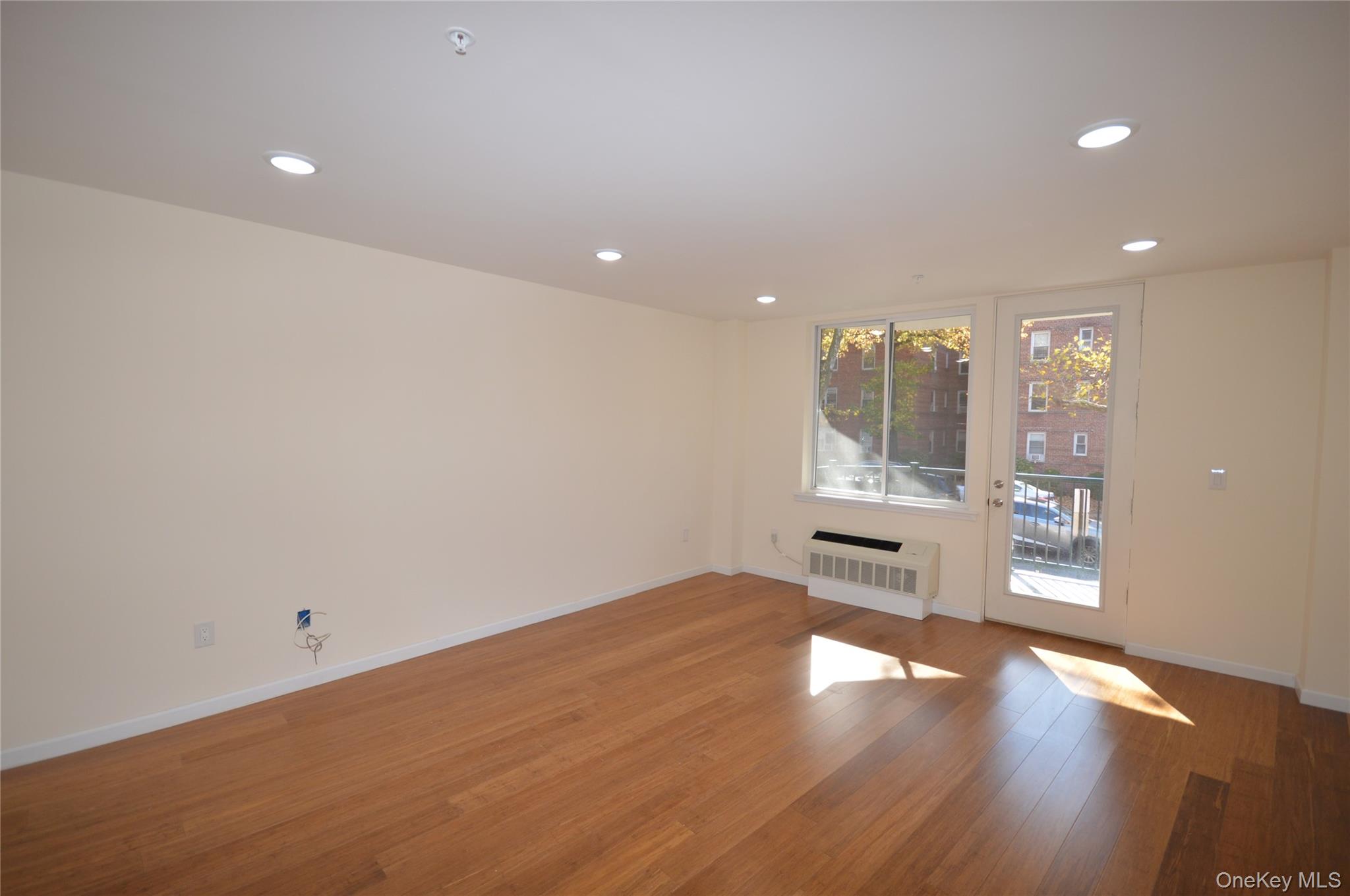 55 South Middle Neck Road, Unit 4C Great Neck, NY 11021 - Photo 8 of 11