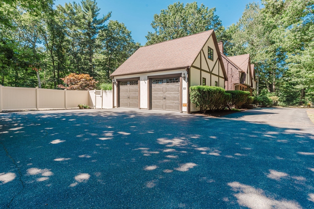 83 Allen Road Easton, MA 02356 - Photo 4 of 42 Gallery Image 4