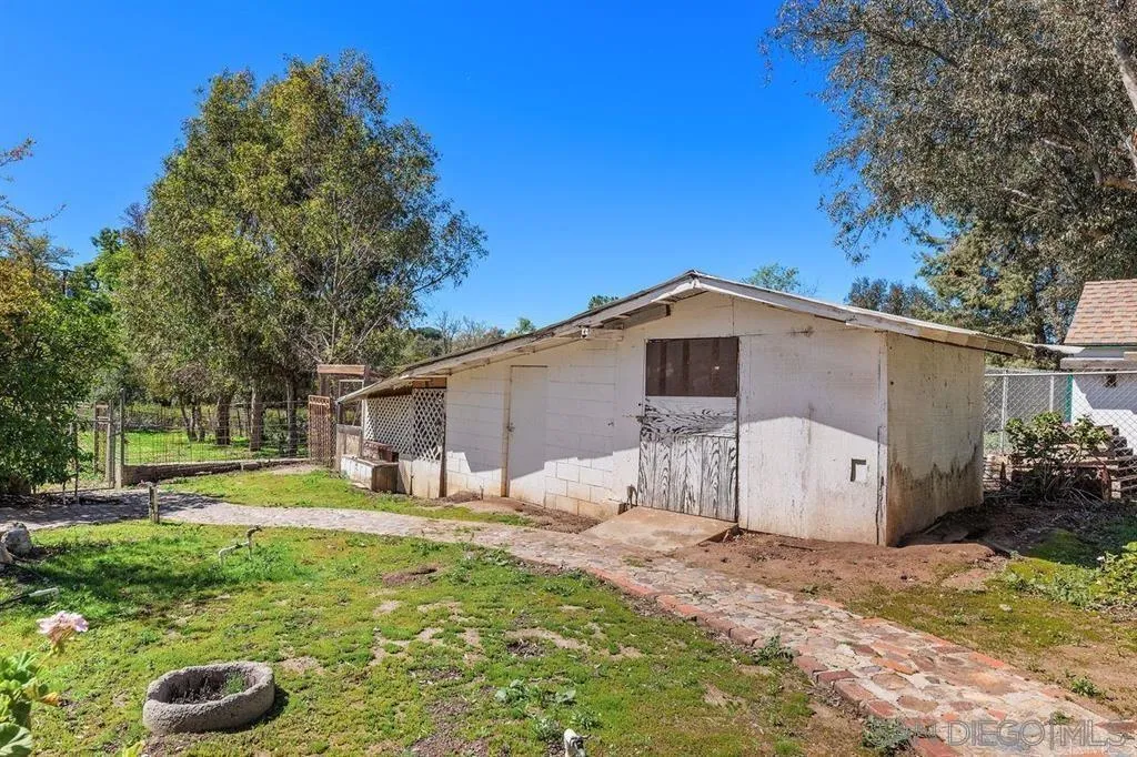 31600 Oak Glen Road Valley Center, CA 92082 - Photo 44 of 57
