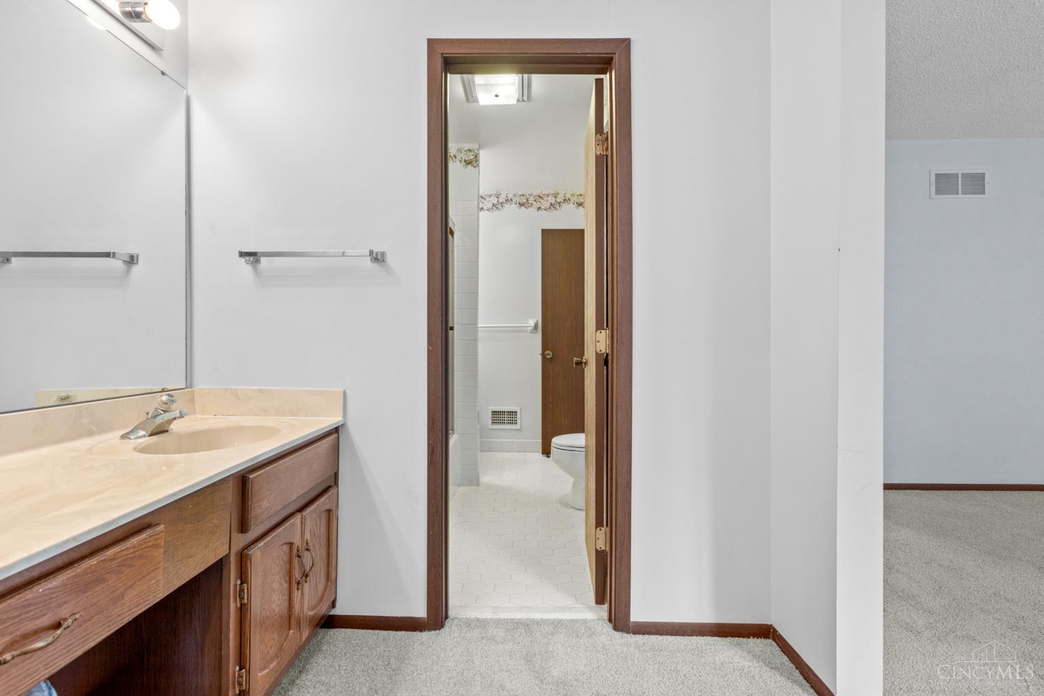 3313 North Bend Road, Unit F Cincinnati, OH 45239 - Photo 24 of 53