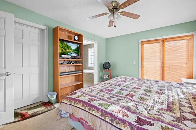 $650,000 | 34240 Park Trail, Center City, MN 55012