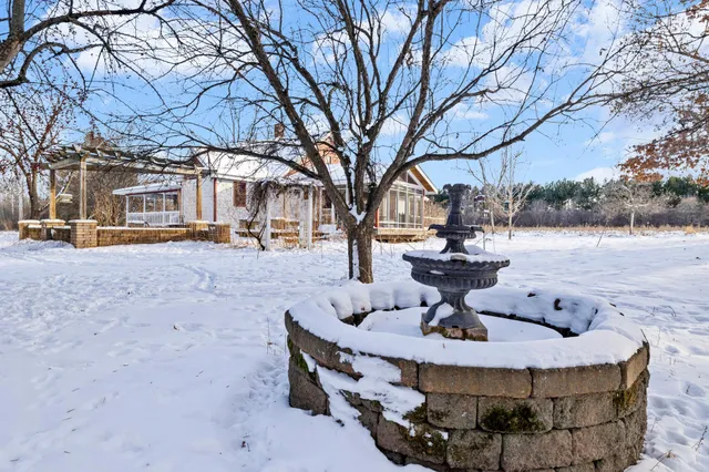 $650,000 | 34240 Park Trail, Center City, MN 55012