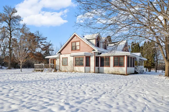 $650,000 | 34240 Park Trail, Center City, MN 55012