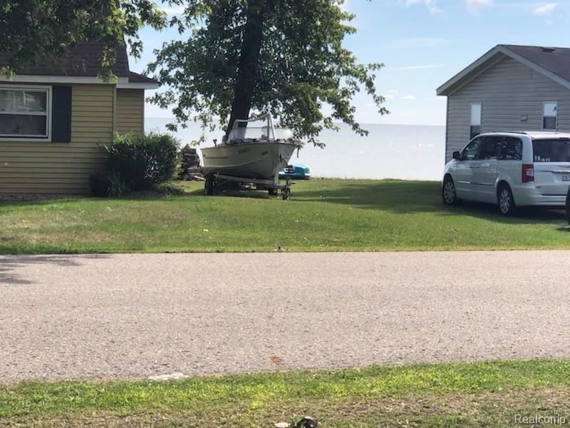 3100 South Old Lakeshore Road Harbor Beach, MI 48441 - Photo 4 of 16 Gallery Image 4