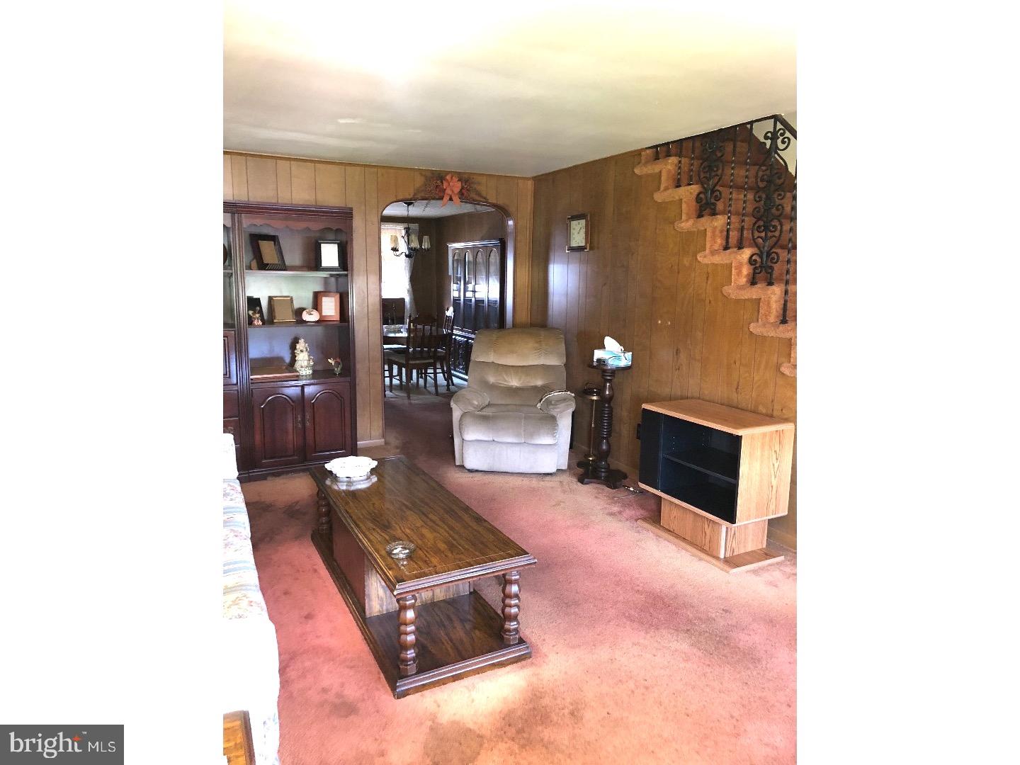 142 Academy Road Clifton Heights, PA 19018 - Photo 3 of 13 Living Room