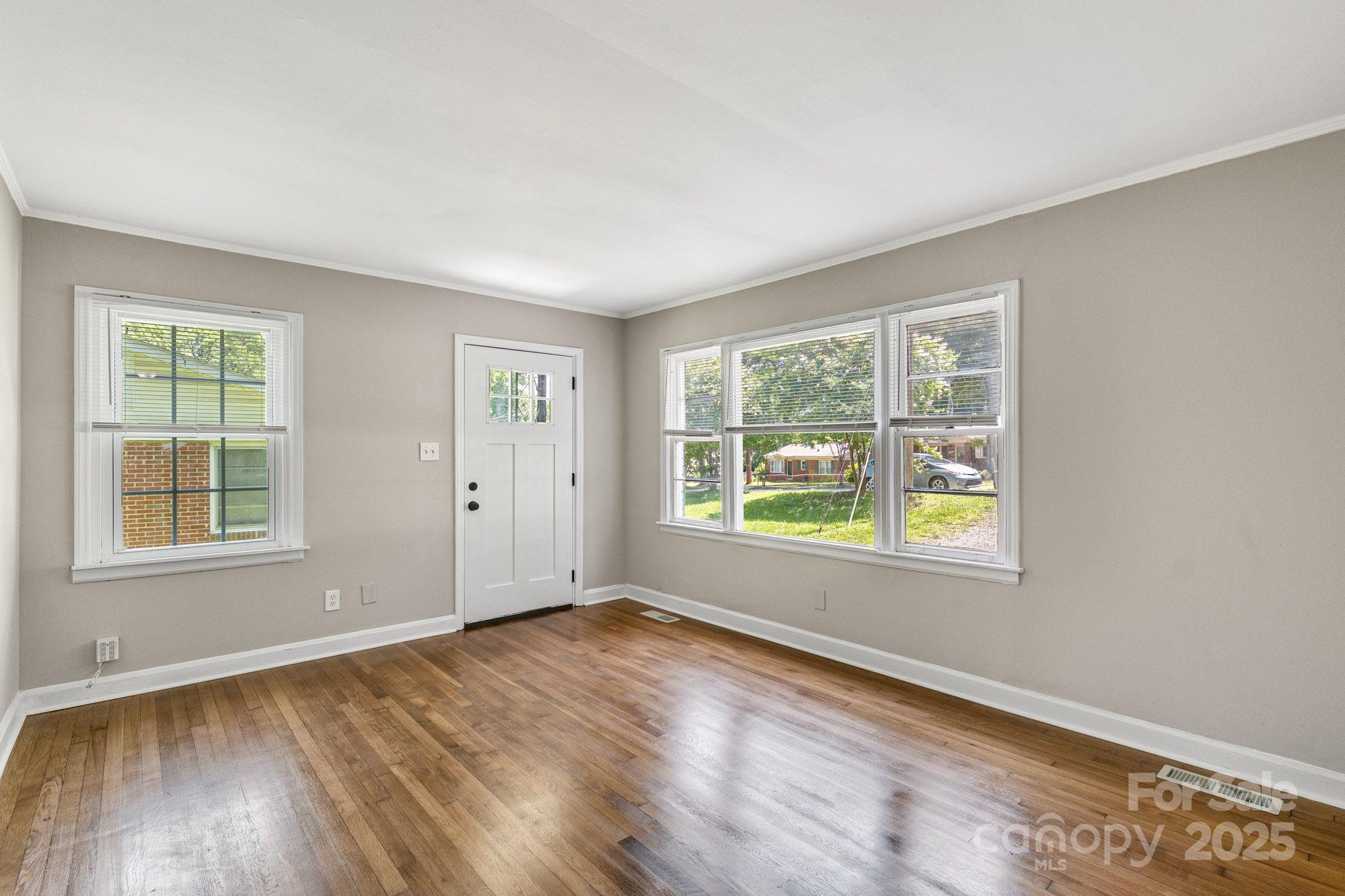 4413 Tillman Road Charlotte, NC 28208 - Photo 5 of 23 Gallery Image 5