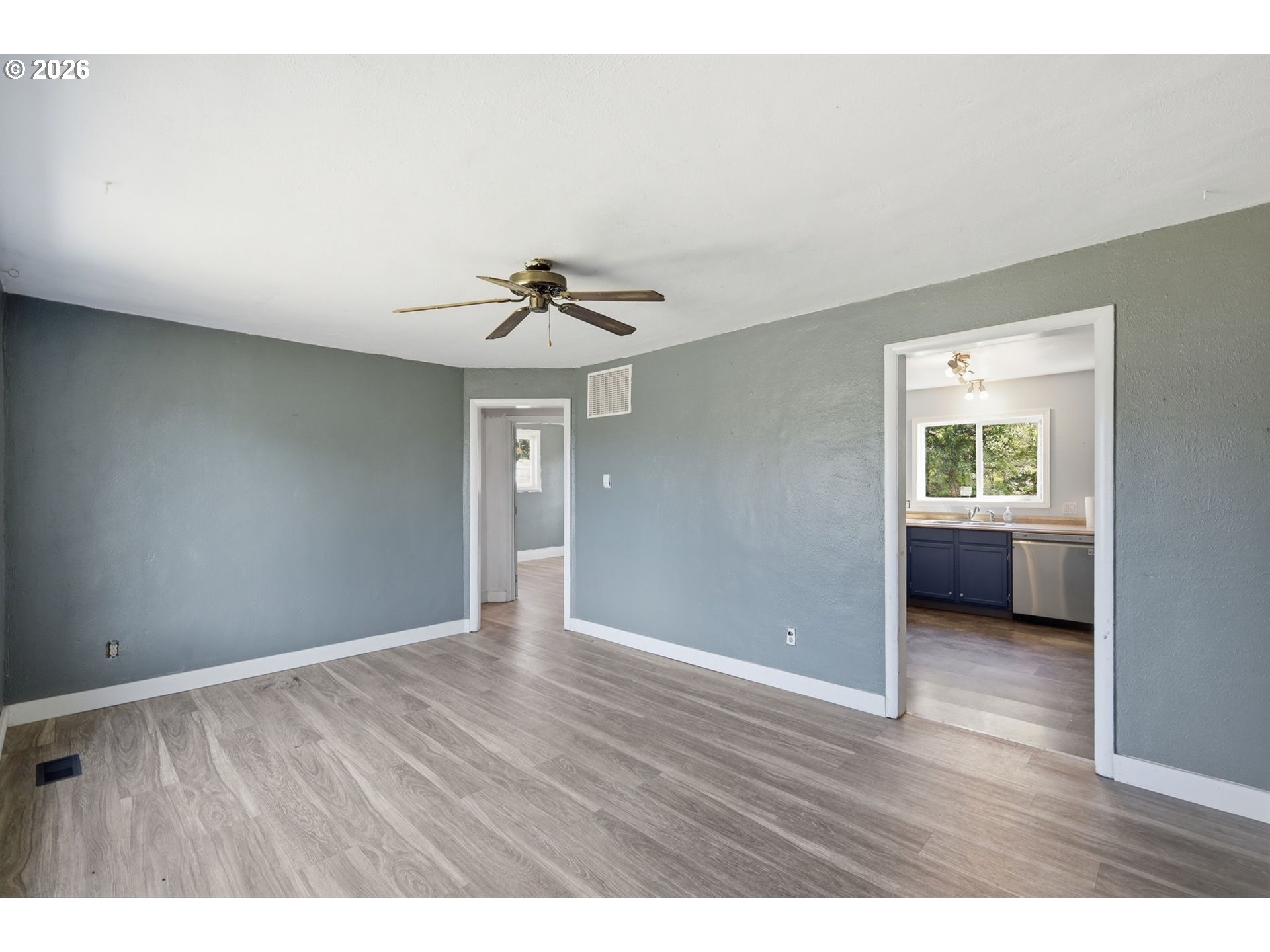 5135 C Street Springfield, OR 97478 - Photo 4 of 30