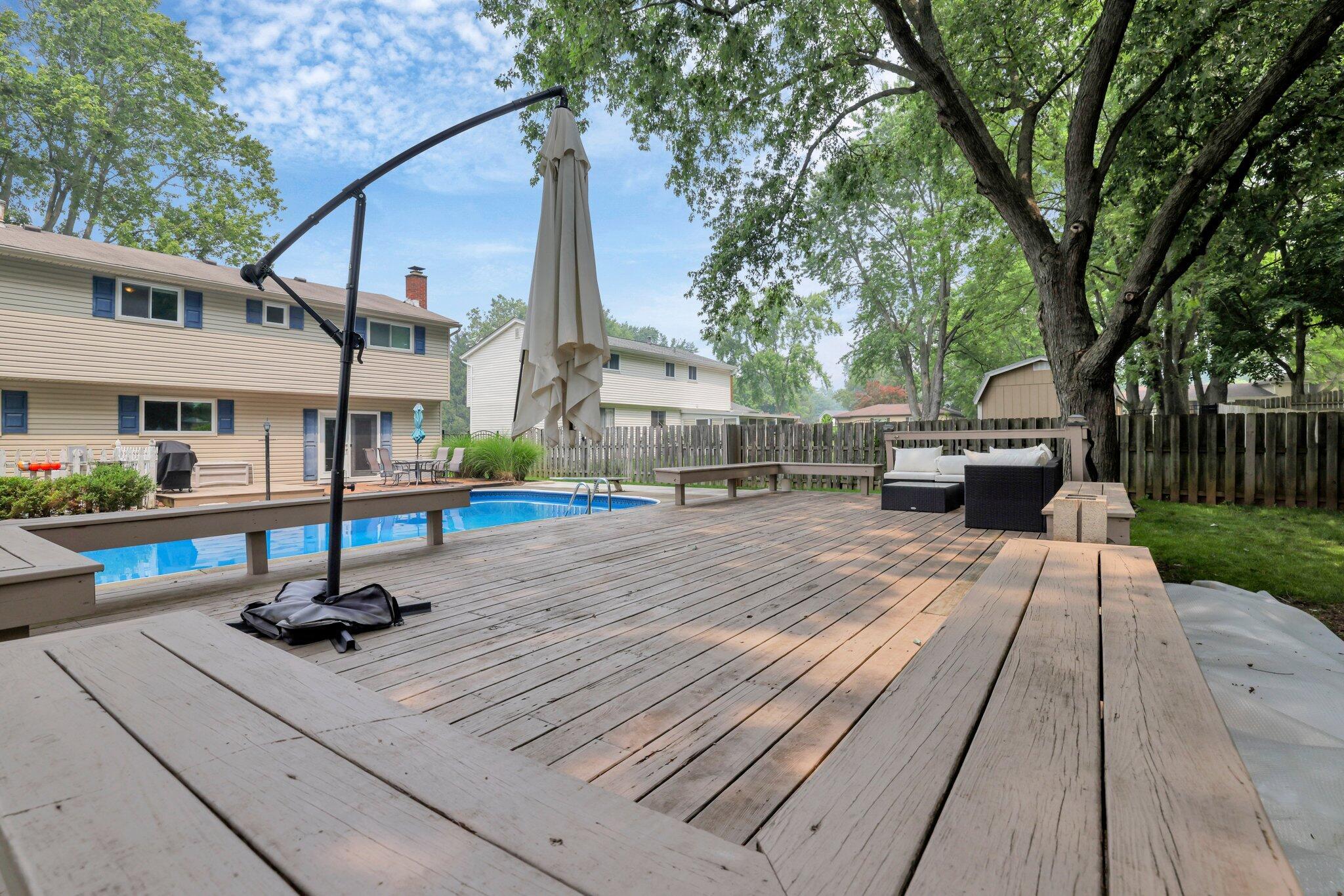 188 Landover Road Columbus, OH 43230 - Photo 58 of 65 Deck