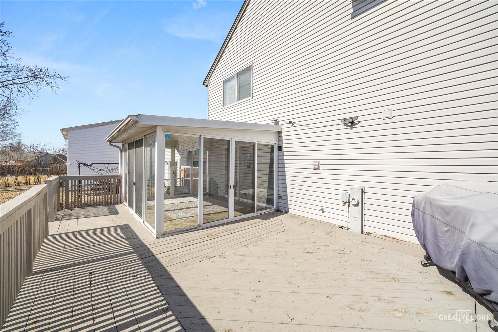 1221 Longford Circle Elgin, IL 60120 - Photo 28 of 29 a view of a house with a balcony