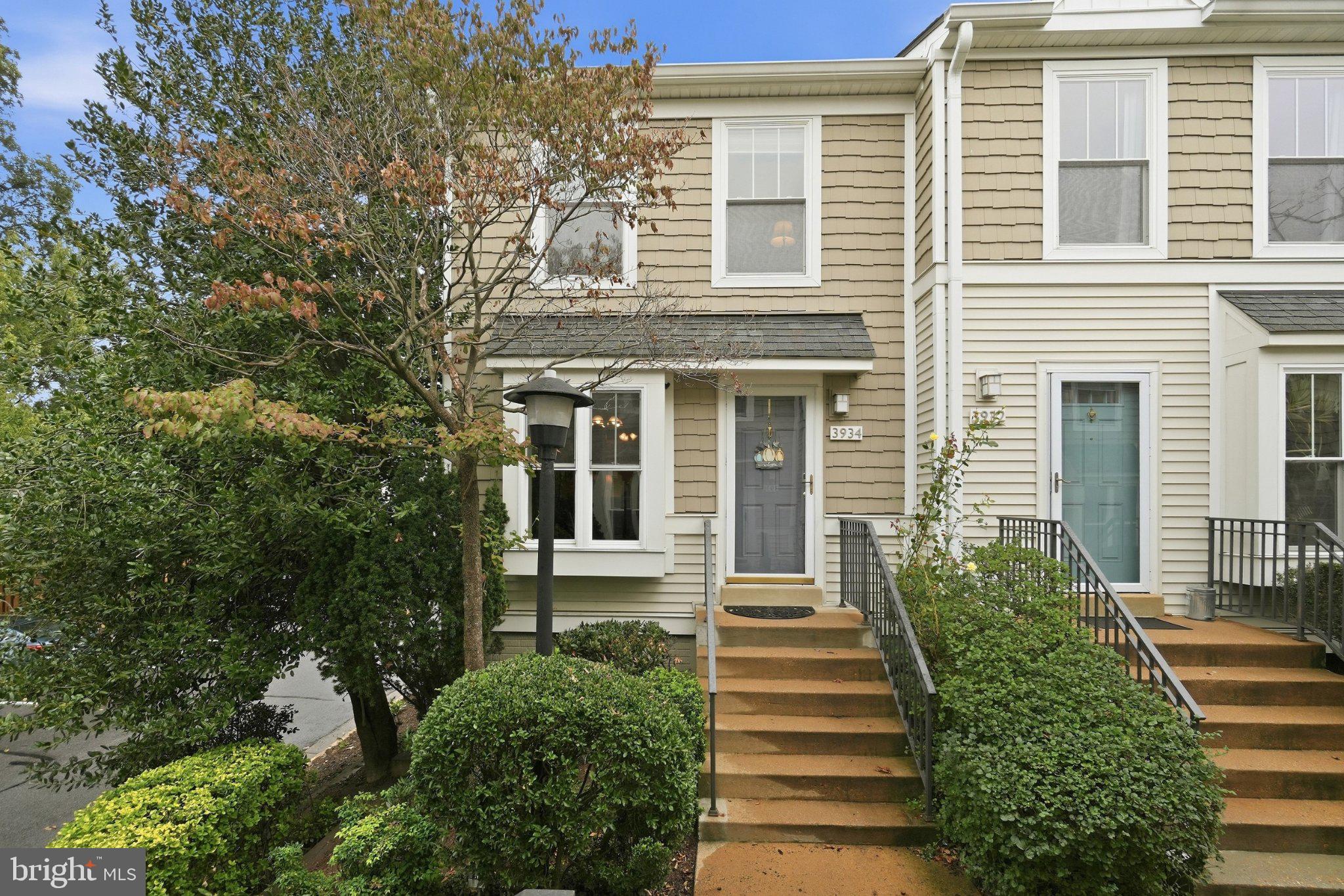 3934 9th Road South Arlington, VA 22204 - Photo 1 of 24 Welcome home!