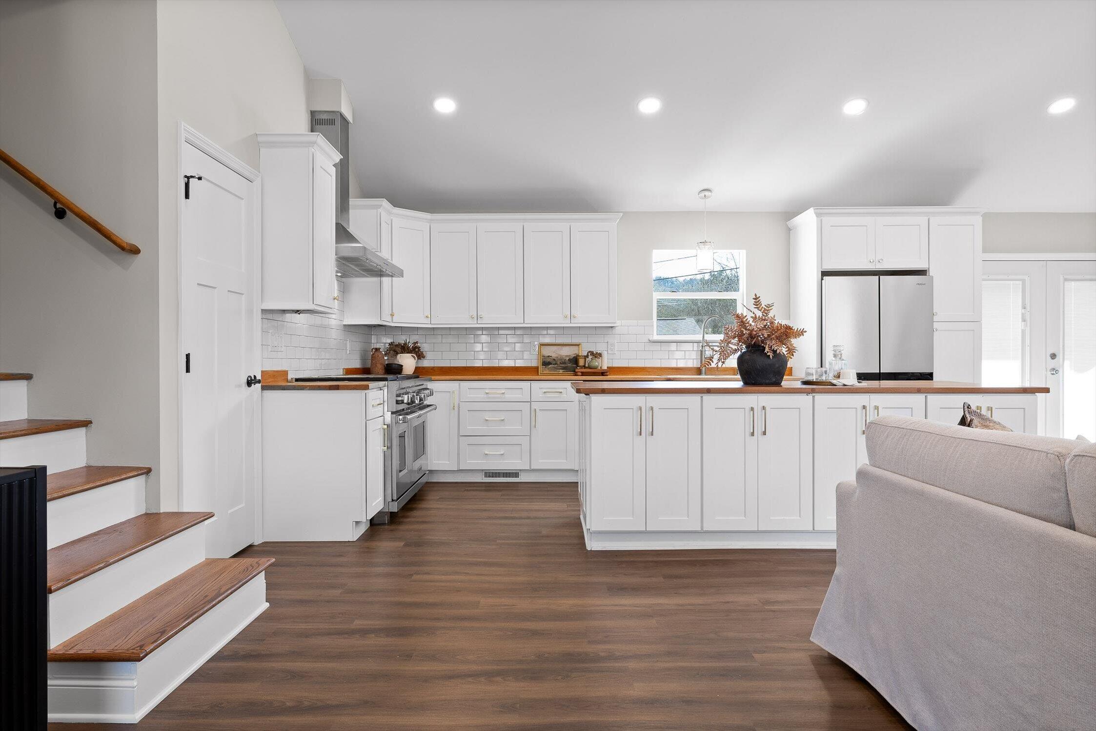 628 Spring Valley Lane Chattanooga, TN 37415 - Photo 5 of 76 04-Spring Valley-4