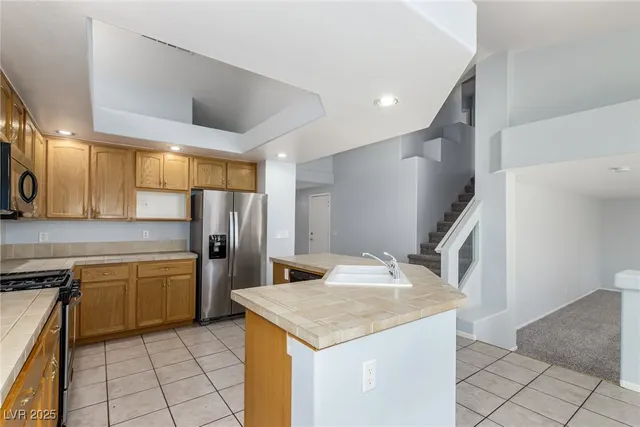 $2,100 | 9842 Silver Lasso Street, Las Vegas, NV 89183