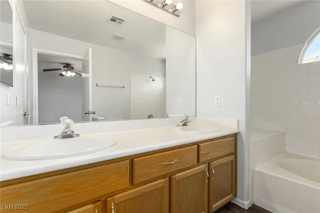 $2,100 | 9842 Silver Lasso Street, Las Vegas, NV 89183