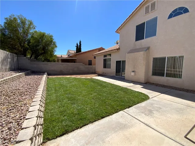 $2,100 | 9842 Silver Lasso Street, Las Vegas, NV 89183