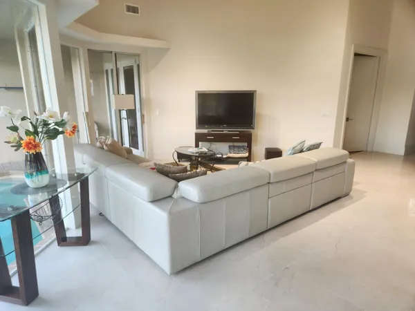 $7,500 | 5480 Northwest 41st Terrace, Boca Raton, FL 33496