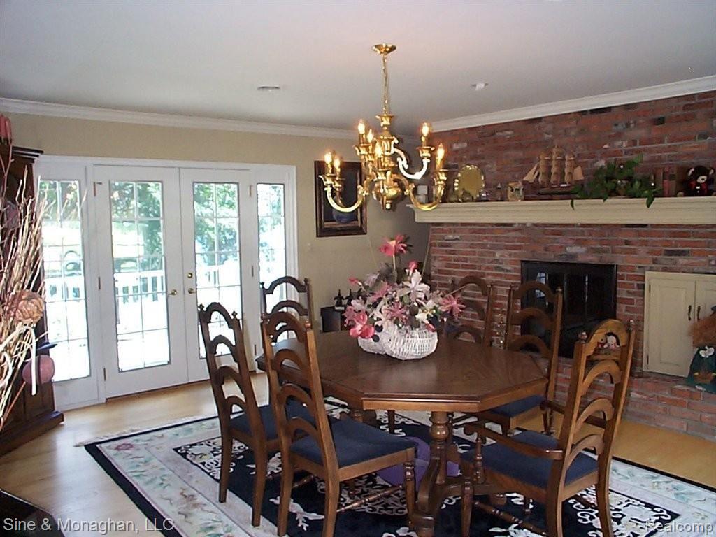4 DINING ROOM BEST 1515 River.JP