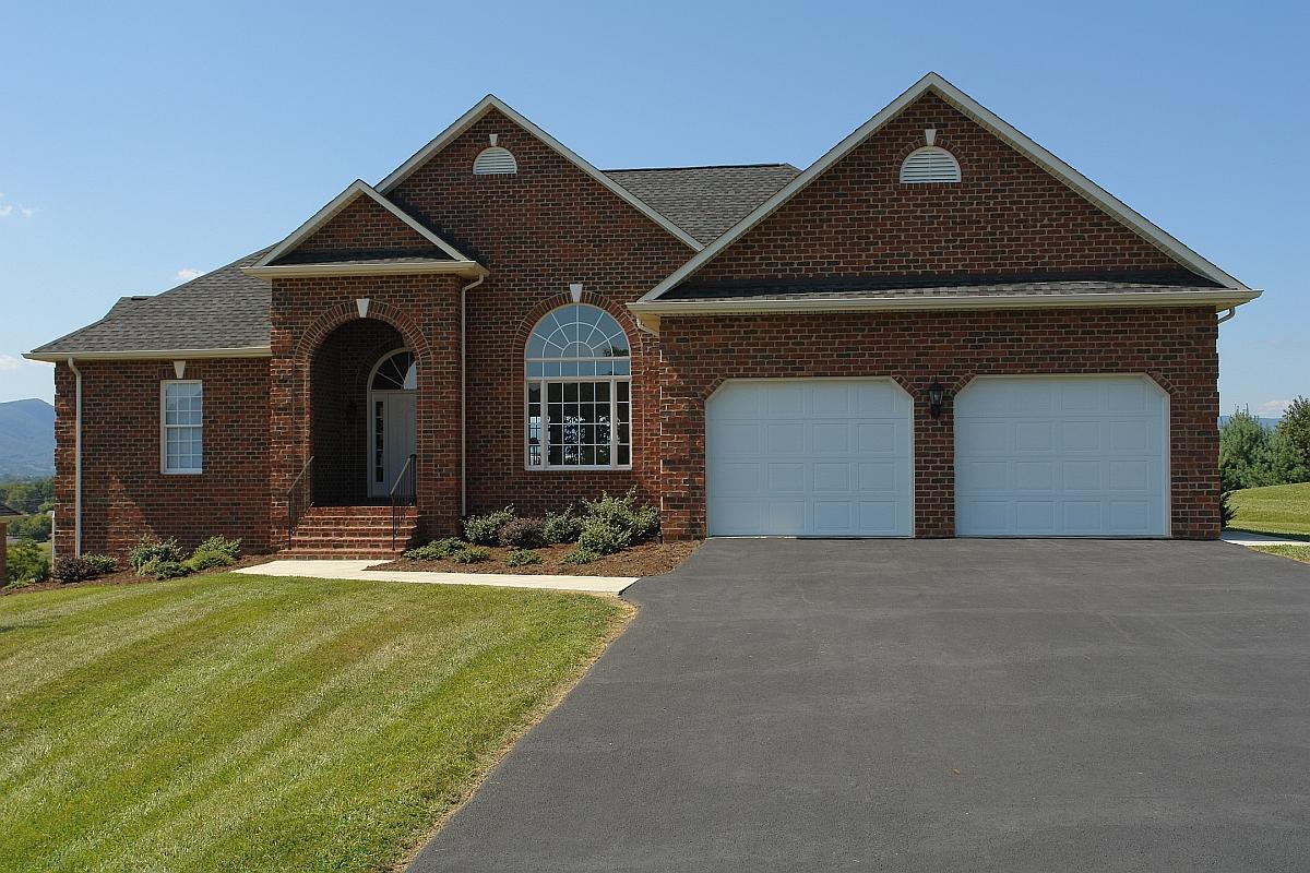 451 Summit Ridge Road Daleville, VA 24083 - Photo 2 of 21 Exterior