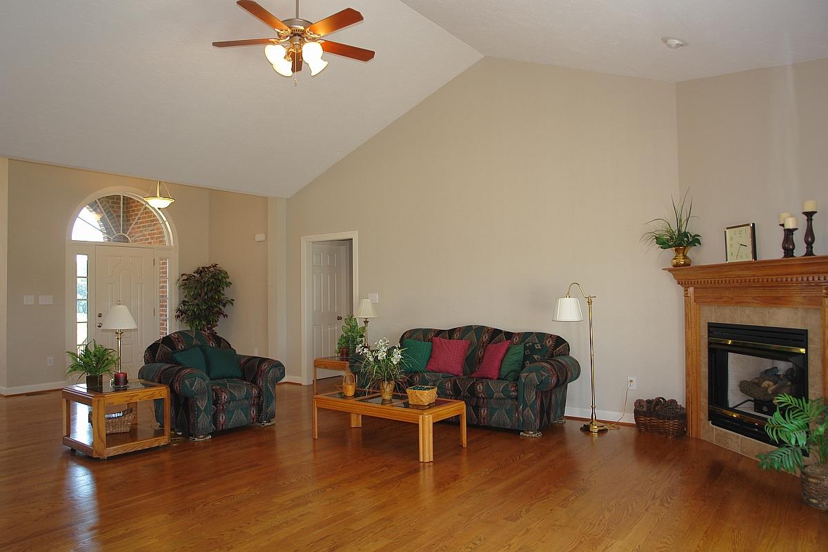451 Summit Ridge Road Daleville, VA 24083 - Photo 5 of 21 Great Room 2
