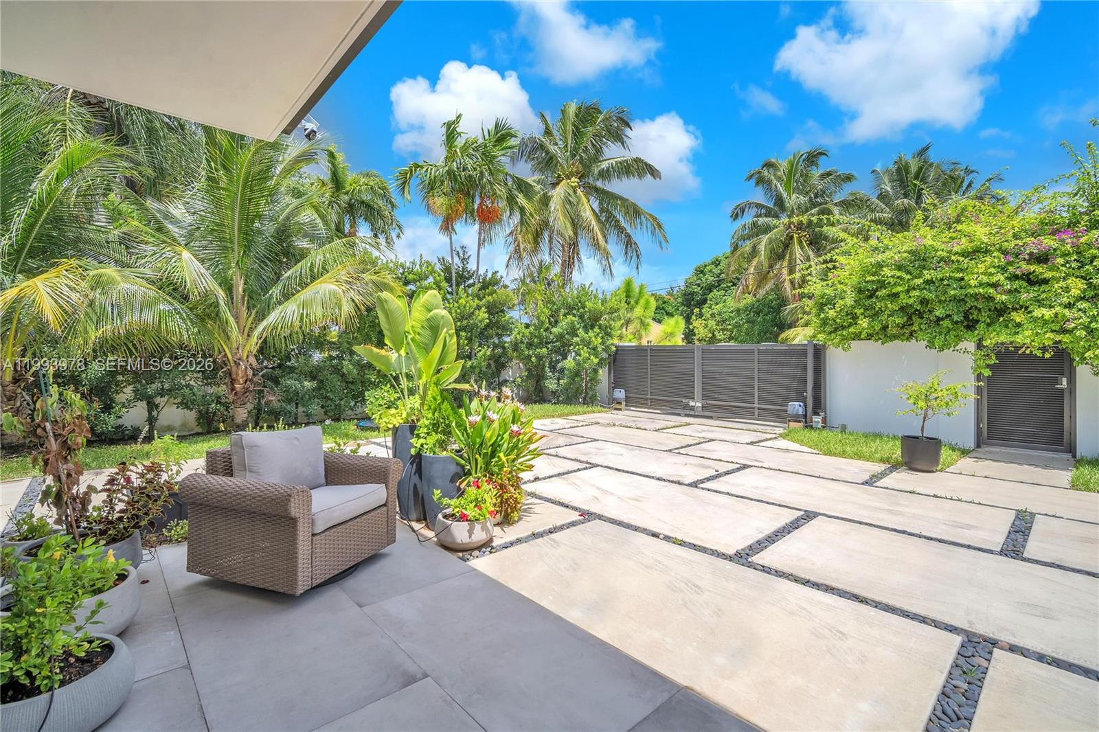 46 Northeast 162nd Street Miami, FL 33162 - Photo 9 of 44