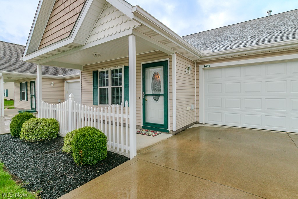 5930 Lake Road West, Unit 1402 Ashtabula, OH 44004 - Photo 2 of 24