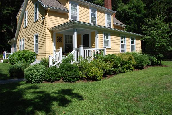 14 Forster Road Manchester, MA 01944 - Photo 2 of 26 Gallery Image 2