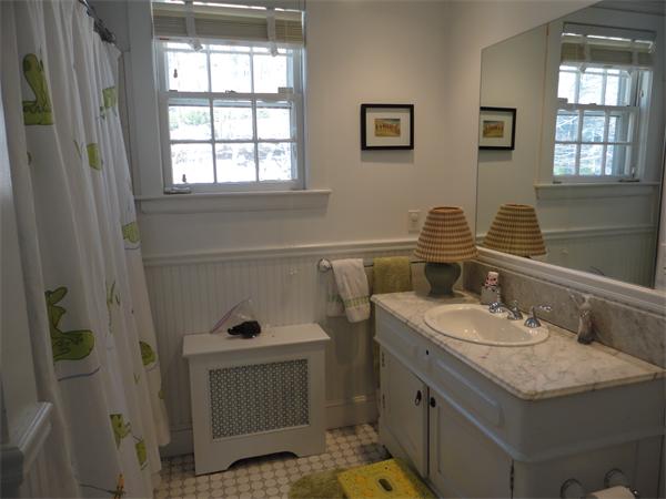 14 Forster Road Manchester, MA 01944 - Photo 25 of 26 Gallery Image 25