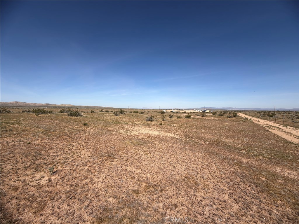 21353 Riverview Road Barstow, CA 92311 - Photo 21 of 24 a view of an ocean