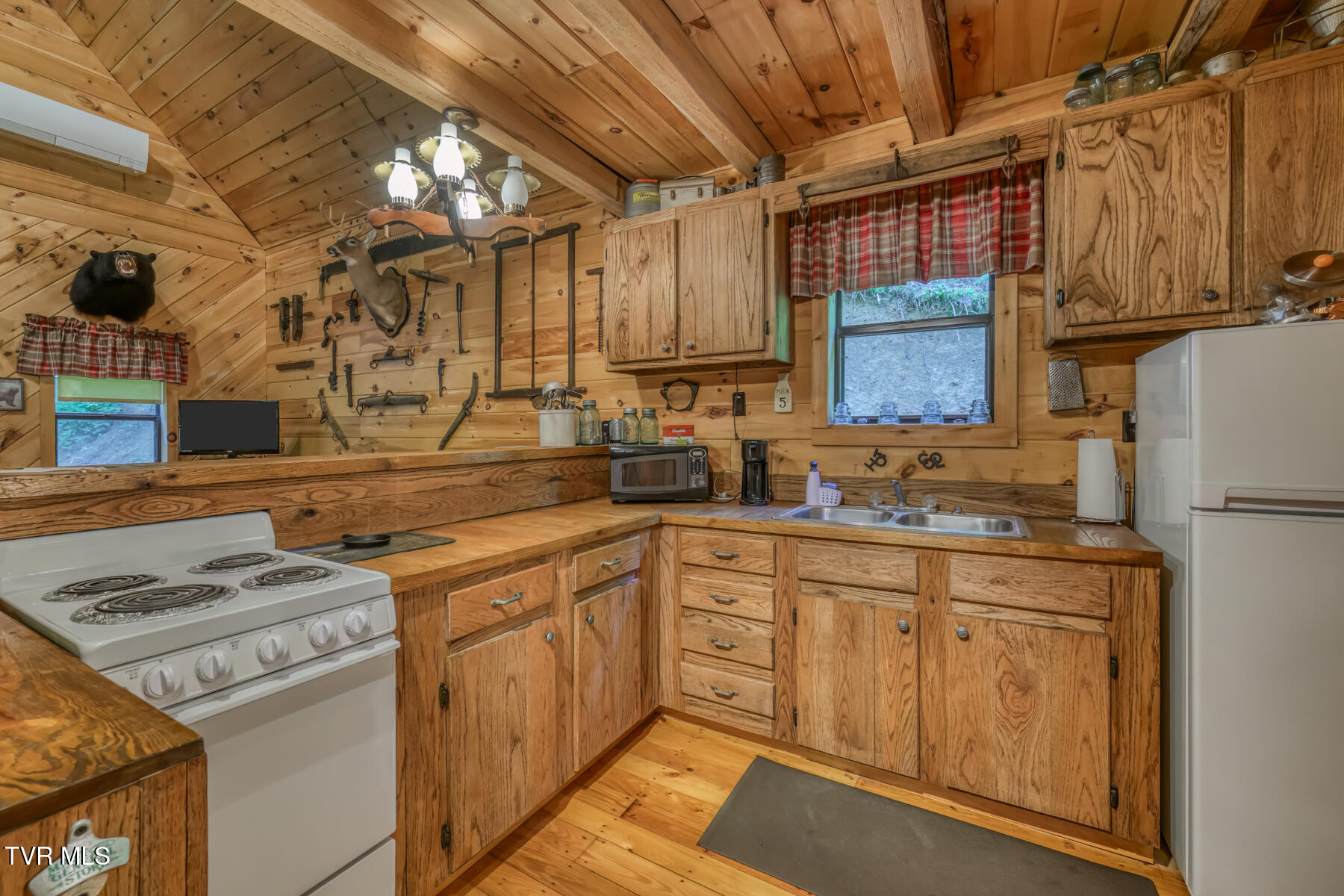 1150 Stage Road Mountain City, TN 37683 - Photo 11 of 31 1150 Stage Road-11