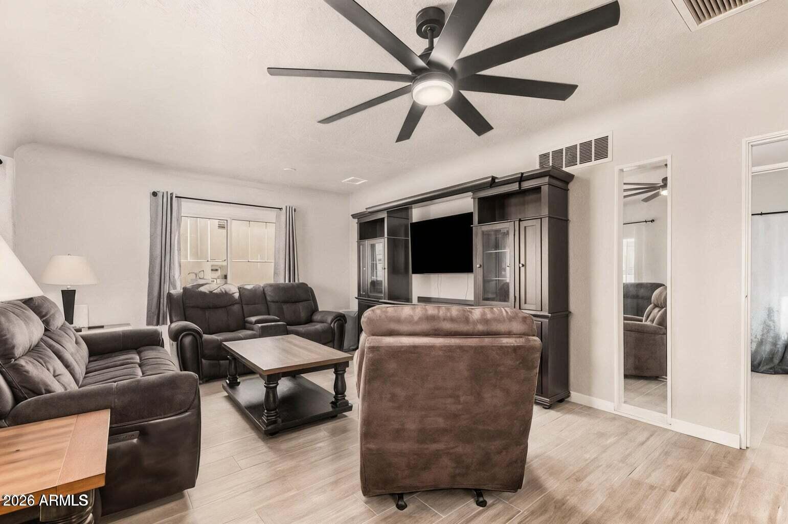146 South Robson Mesa, AZ 85210 - Photo 10 of 33 Living Room