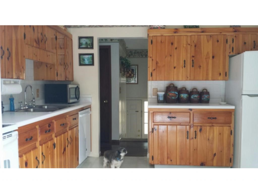 10 Pinewood Avenue Springfield, VT 05156 - Photo 14 of 21