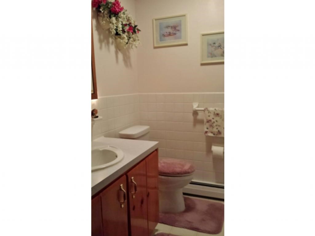 10 Pinewood Avenue Springfield, VT 05156 - Photo 20 of 21