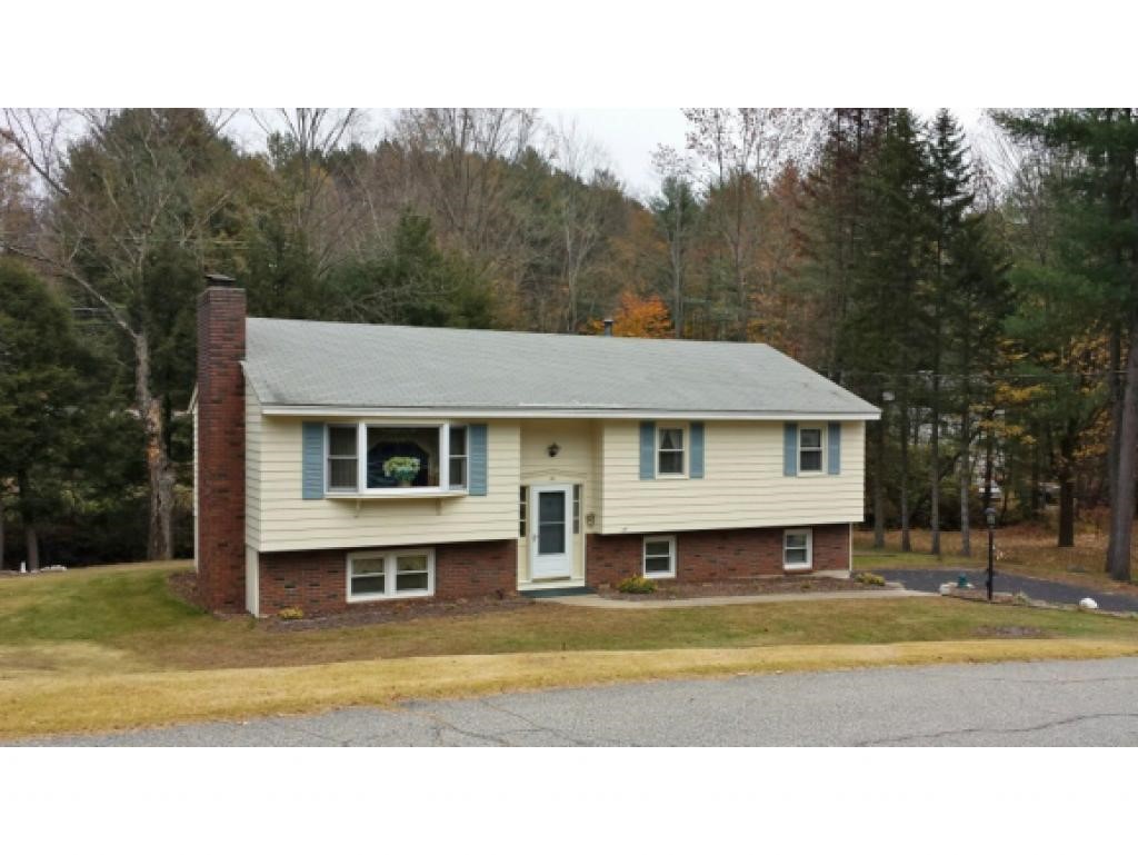 10 Pinewood Avenue Springfield, VT 05156 - Photo 4 of 21