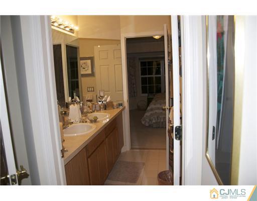 41 Rue Chagall Somerset, NJ 08873 - Photo 18 of 25 Gallery Image 18