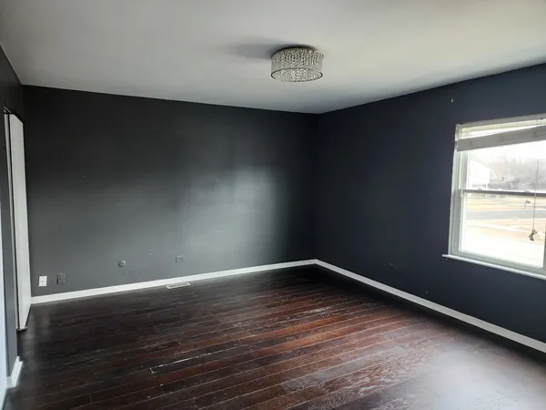 $185,000 | 18108 Fountainbleau Drive, Hazel Crest, IL 60429
