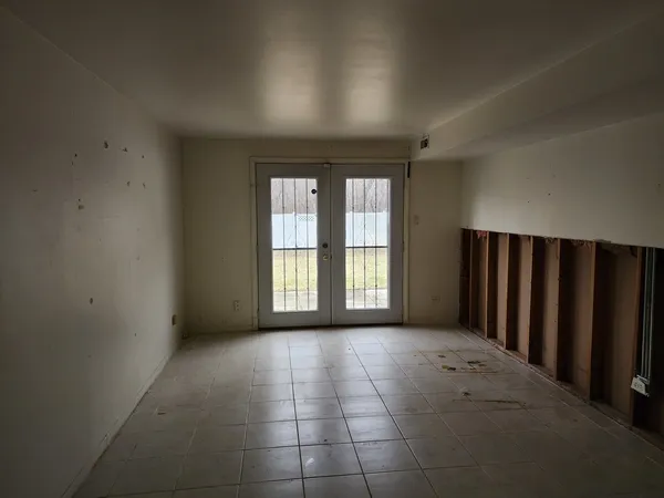 $185,000 | 18108 Fountainbleau Drive, Hazel Crest, IL 60429