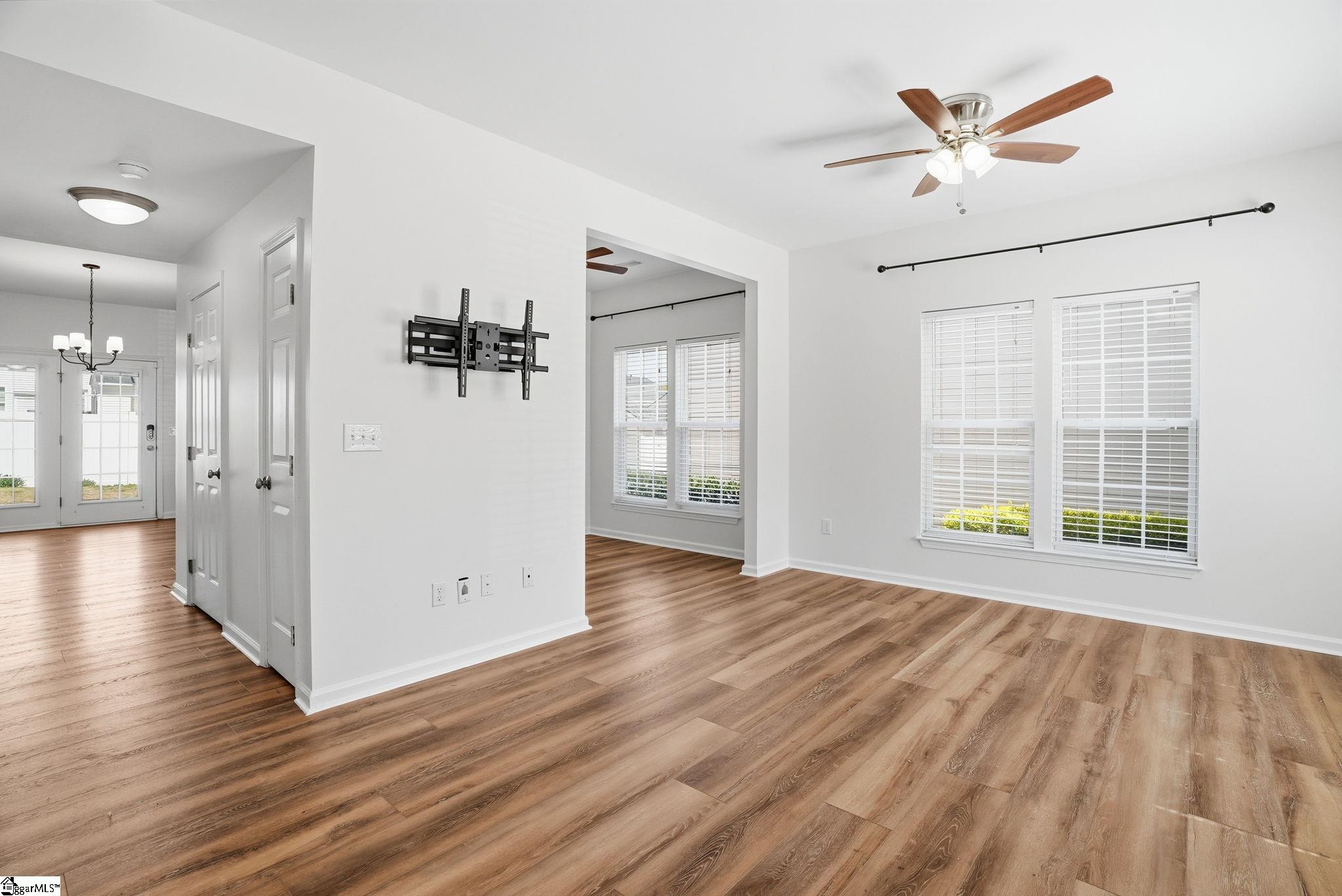 245 Hadley Commons Drive Mauldin, SC 29662 - Photo 7 of 33