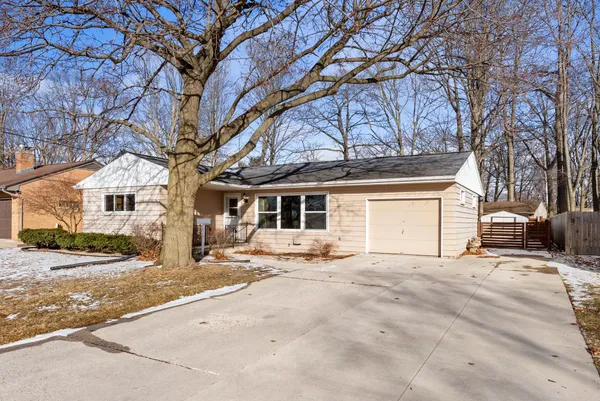 $244,900 | 1433 North 23rd Street, Manitowoc, WI 54220