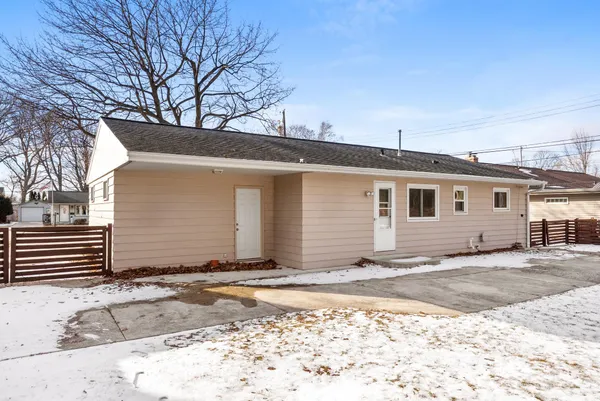$244,900 | 1433 North 23rd Street, Manitowoc, WI 54220