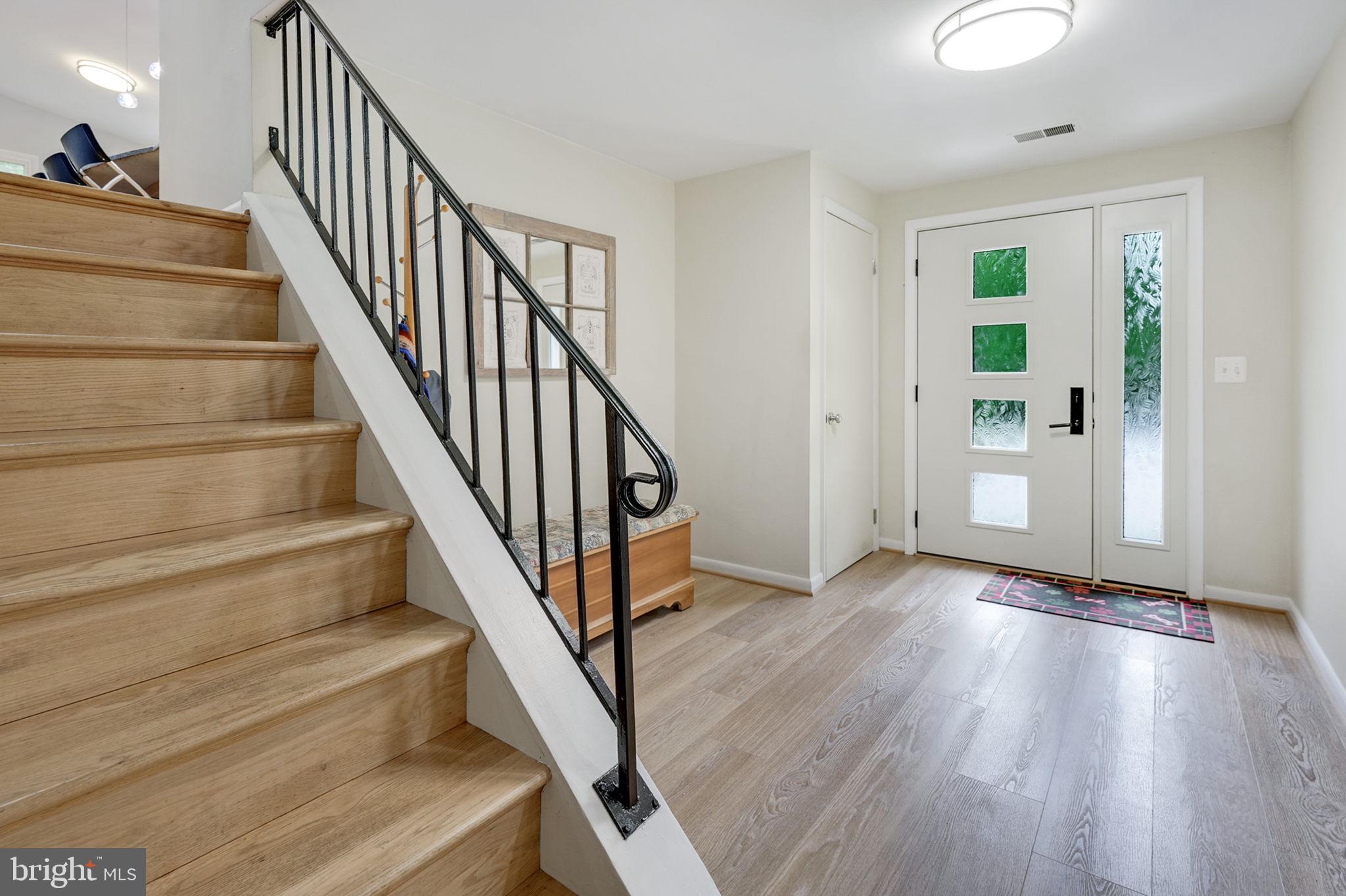 5425 Aylor Road Fairfax, VA 22032 - Photo 5 of 46