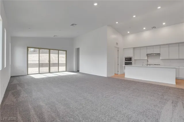 $3,250 | 85 Sarabeth Street, Las Vegas, NV 89138