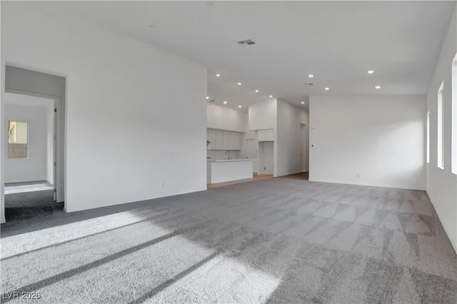 $3,250 | 85 Sarabeth Street, Las Vegas, NV 89138