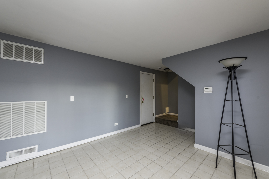 341 West Treehouse Lane, Unit 114 Round Lake, IL 60073 - Photo 22 of 26